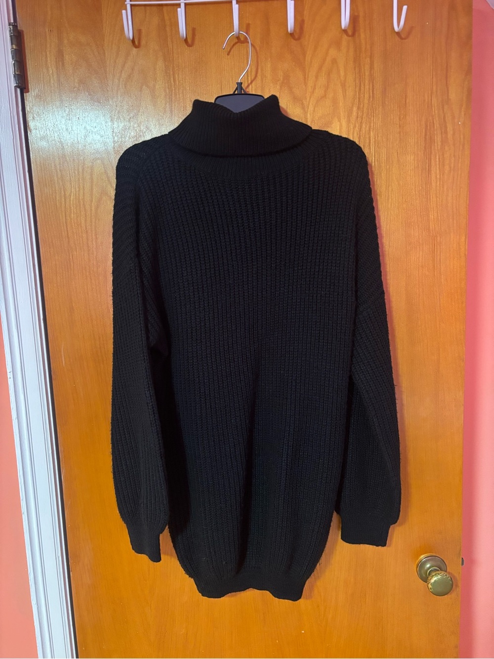 Hera Collection Black Chunky Turtleneck Sweater Size S